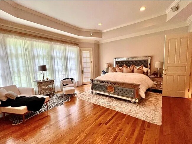 Foto del edificio - 5 Bedroom Single Family Home in Daniels