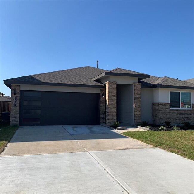 7811 Golden Rubia Ln, Arcola, TX 77583 House for Rent in Arcola, TX