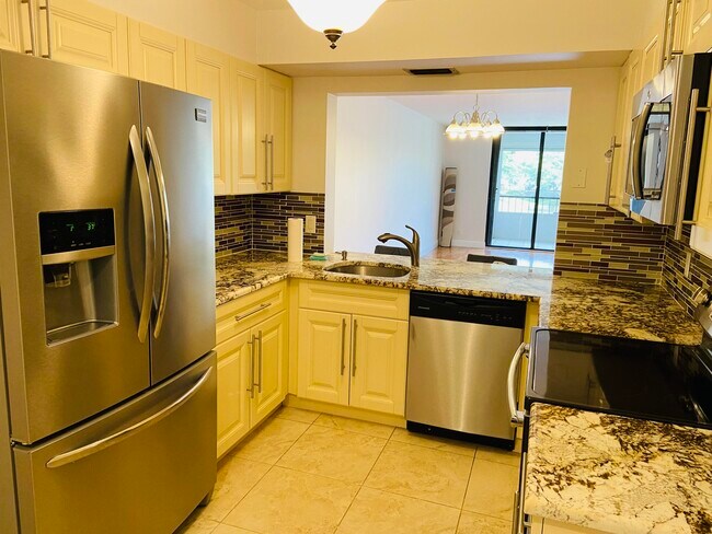 Foto del edificio - 2070 Homewood Blvd
