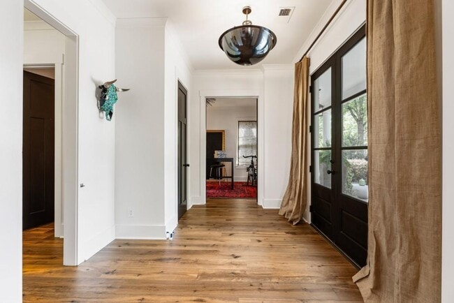 Foto del edificio - 7280 Samples Field Rd