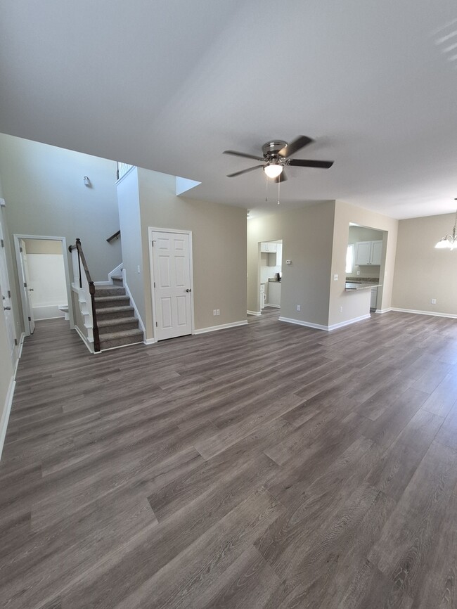 Photo - 209 Charlotte Cir House