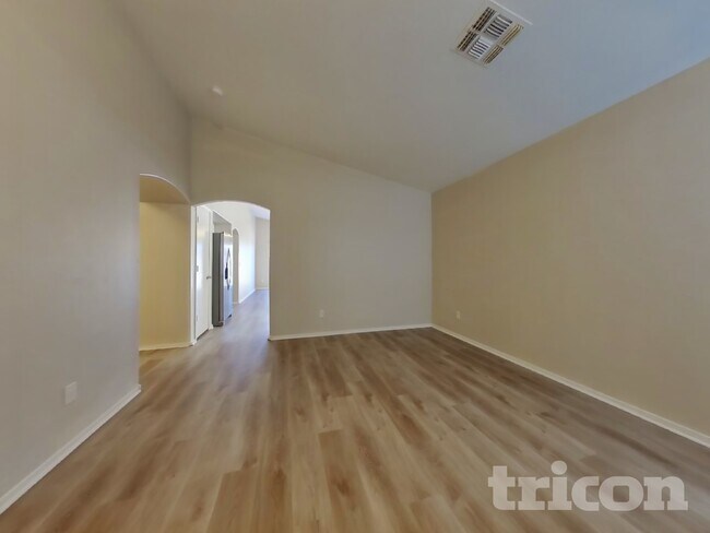 Building Photo - 12306 N Palm St