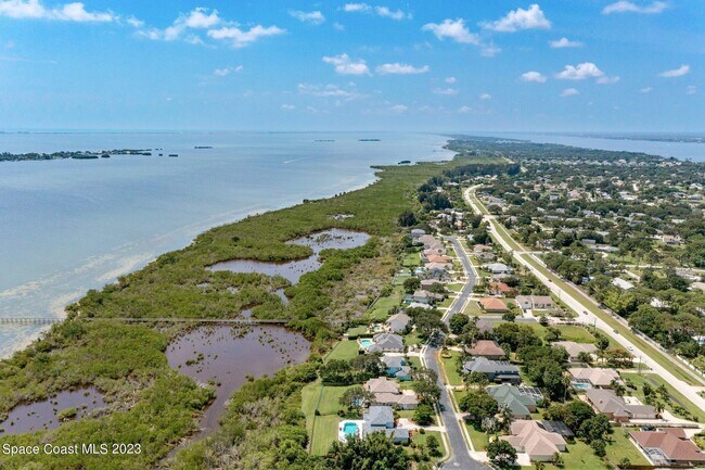 Foto del edificio - 2240 Marsh Harbor Ave