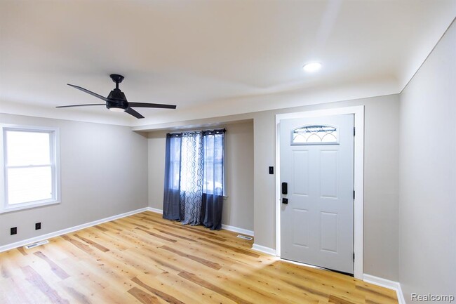 Building Photo - 1513 Mulberry Ln
