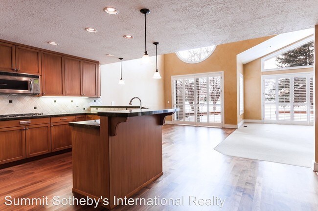 Building Photo - 4 br, 4 bath House - 2812 Four Lakes Drive