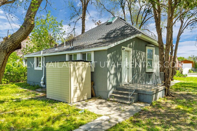 Building Photo - 1032 Jeremy St