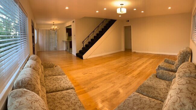 Living Room (2) - 1333 Centinela Ave
