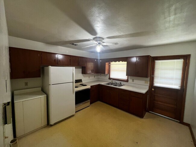 Foto del edificio - 620 McCann St