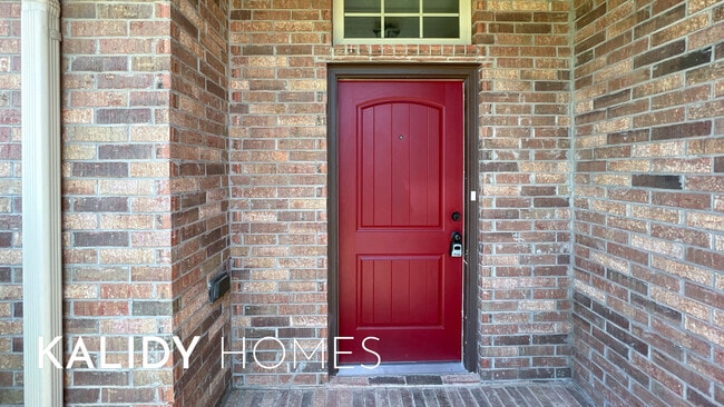 Building Photo - 2705 Green Canyon Dr