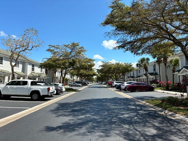 Foto del edificio - 8050 Pacific Beach Dr