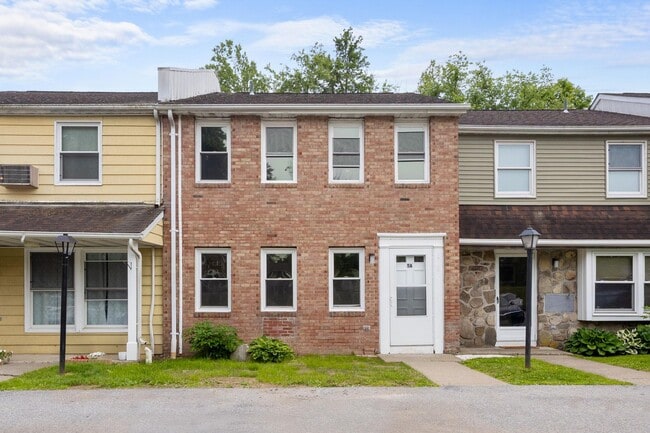 Building Photo - 500 NY-299