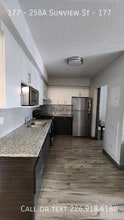 Building Photo - 258A-258A Sunview St