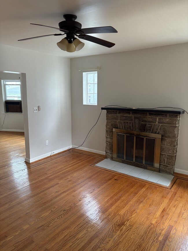Building Photo - 209 N Wycombe Ave