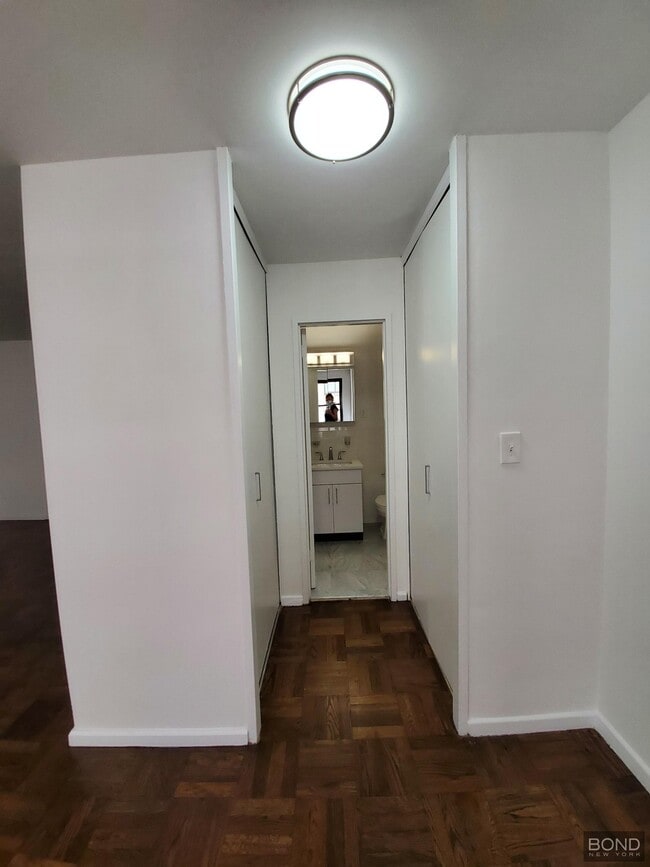 Building Photo - 96 Fifth Avenue