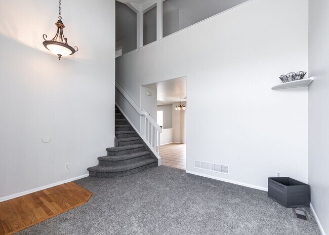 Foto del edificio - Newly Updated 4 Bed Home Centrally Located