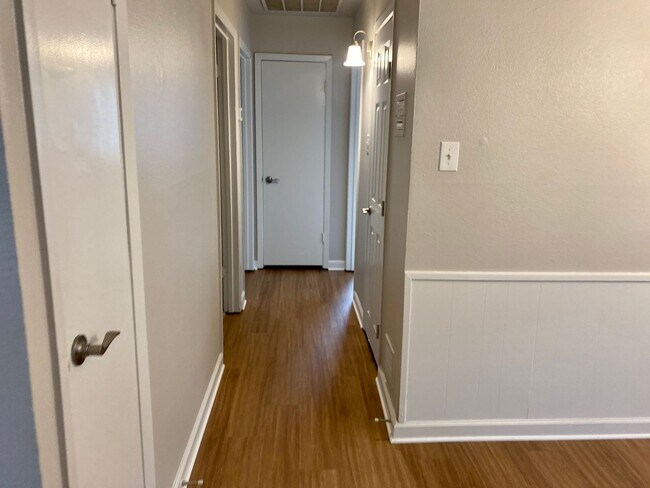 Foto del edificio - 712 SW Southridge Dr