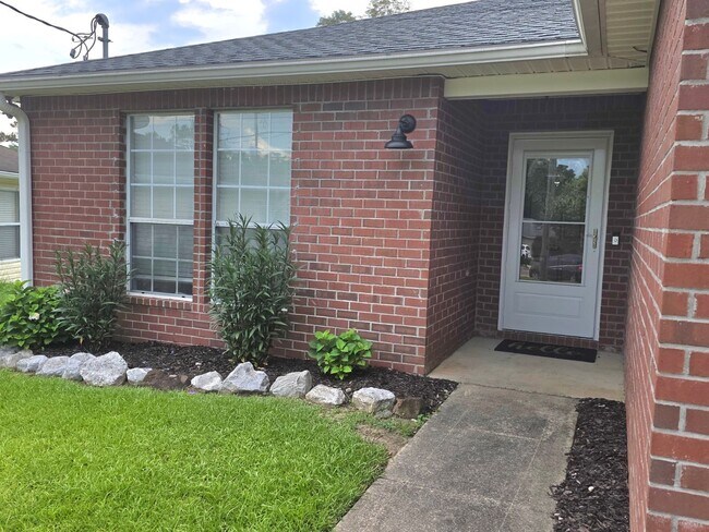 Foto del edificio - 3/2 Cul-de-Sac Home with Huge Fenced Yard ...