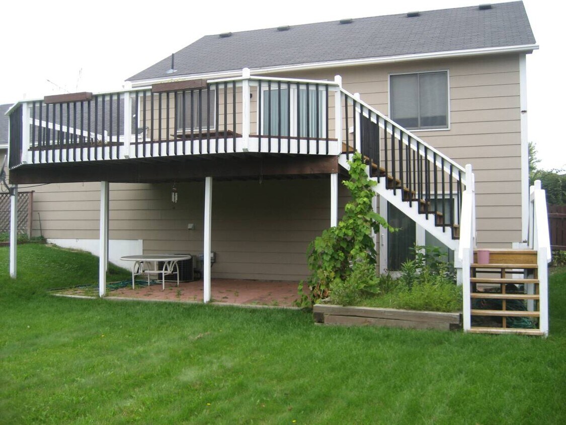 back of house - 18949 Barrington Dr