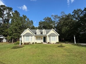 Building Photo - 1106 Lakeside Dr
