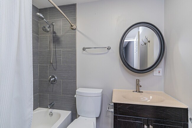 Foto del edificio - 1447 Quaker Ln