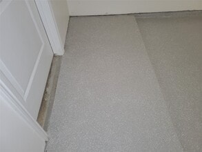 Building Photo - 5311 Timber Ct Hollow