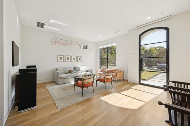 Foto del edificio - 3672 Asbury St