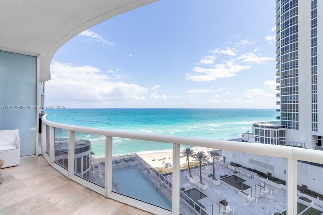 Building Photo - 16001 Collins Ave