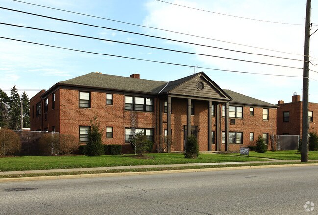 Primary Photo - 2051-2059 Warrensville Center Rd