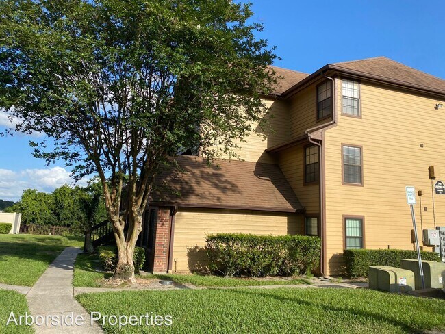 Foto del edificio - 345 Lakepointe Dr