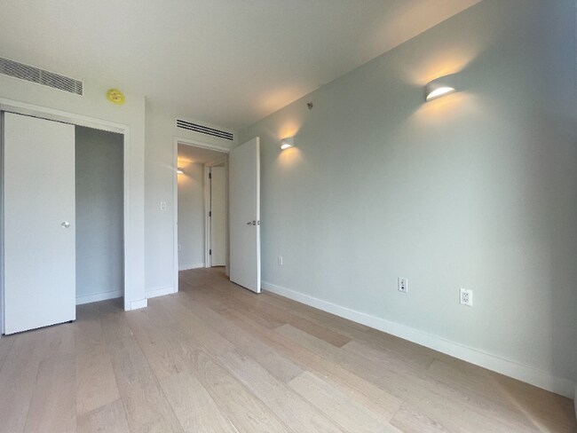 Building Photo - 13680 41st Ave