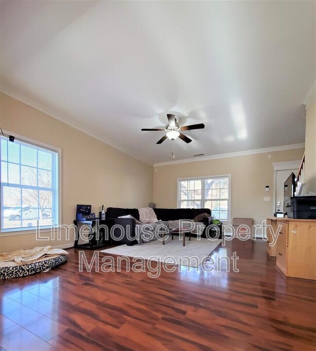 Foto del edificio - 2001 Pershing Ave