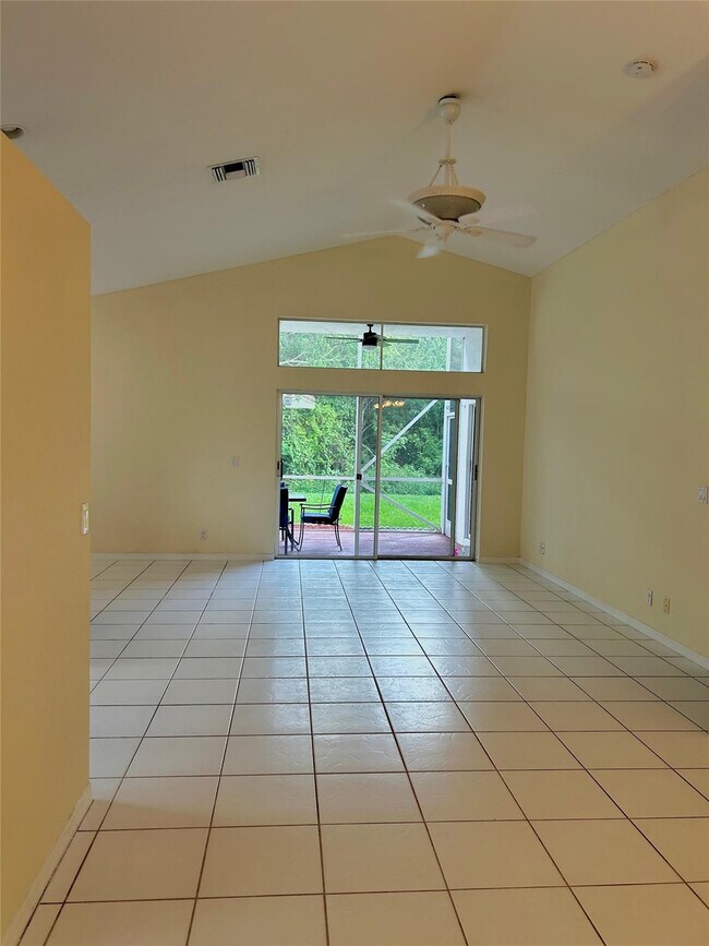 Foto del edificio - 3694 Miramontes Cir