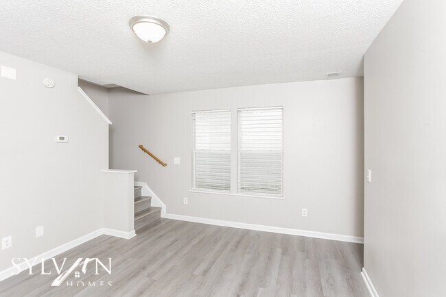 Building Photo - Wonderful 3BR 2.5BA Home for You