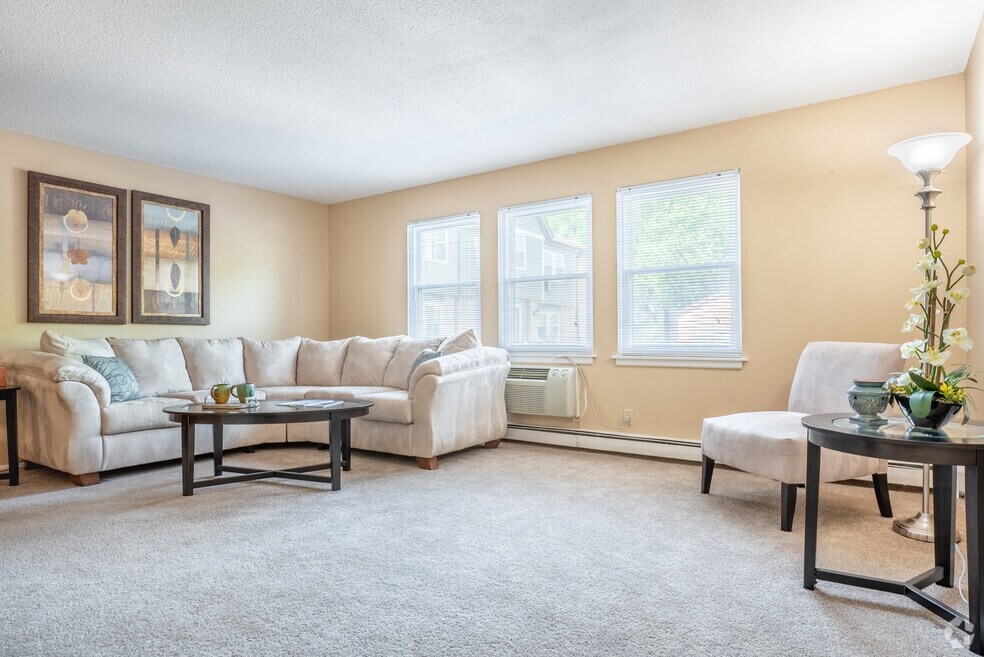 Kensington Pointe Apartments
