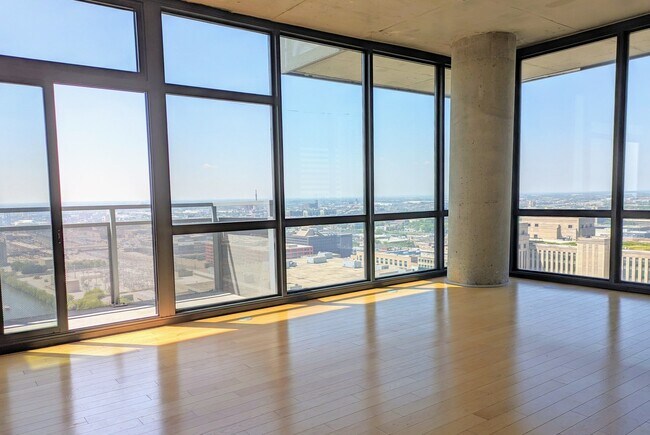 Building Photo - 235 W Van Buren St
