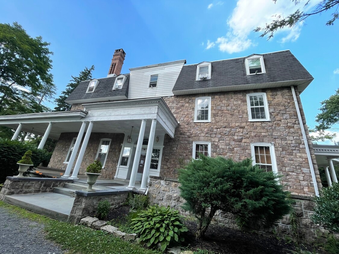 224 Forest Ave Unit 3, Ambler, PA 19002 Apartments in Ambler, PA