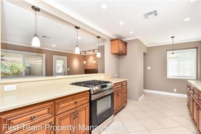 Building Photo - 3 br, 2 bath House - 5818 Woodruff