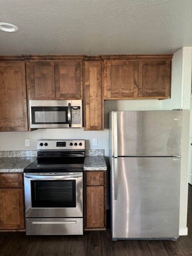 Foto del edificio - 2228-2230 Lozier Ct