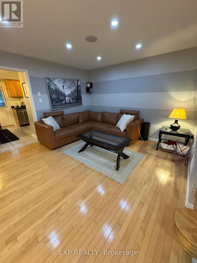 Photo du bâtiment - 1806 McCoy Ave