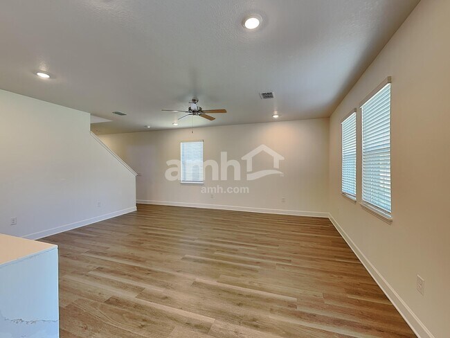 Foto del edificio - 16458 Cheyanne Ct