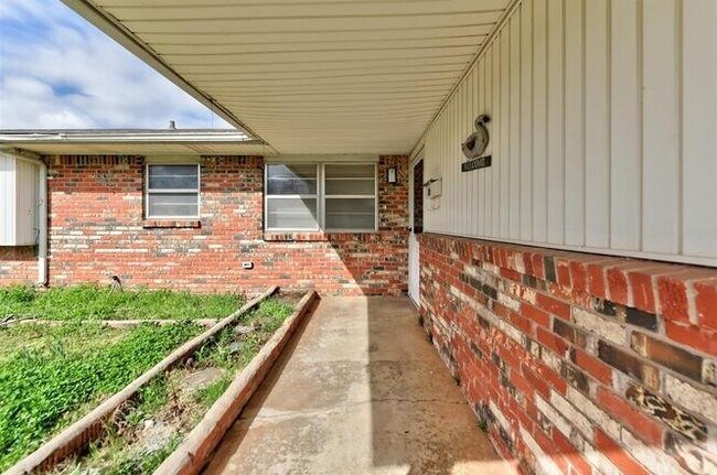 Foto del edificio - 1001 Hampton Rd