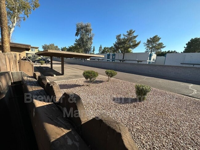 Building Photo - 1051 S Dobson Rd