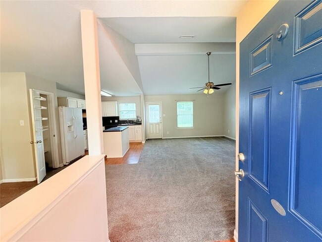 Building Photo - 29019 San Jacinto River Ct