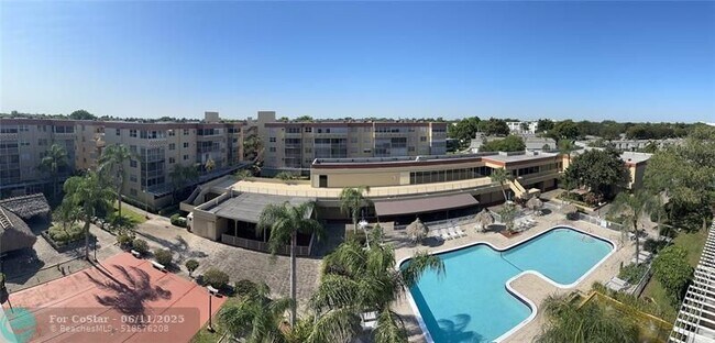 Foto del edificio - 404 NW 68th Ave