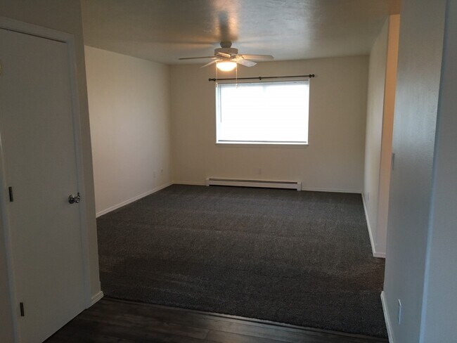 Living Room - 2502 Industry St