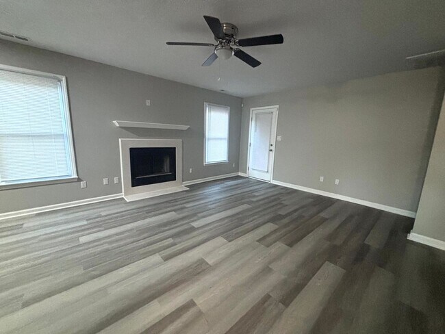 Building Photo - 2585 Gotts Ln