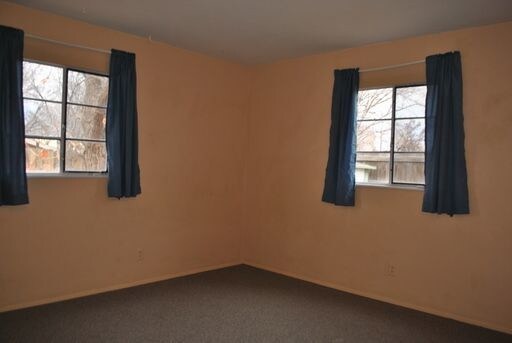 Foto del edificio - 2313 E 17th St