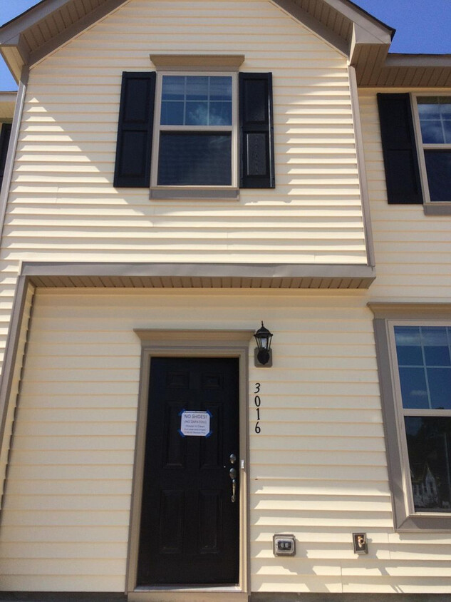 Primary Photo - Room in Townhome on Haskell Dr