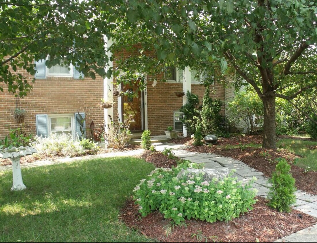 Primary Photo - 7718 Notley Rd