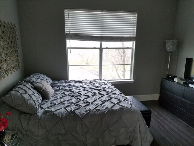 Building Photo - 1441 East St